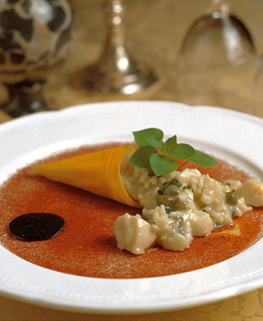 RISOTTO WITH SCALLOPS, CAPERS, MILD PAPRIKA 