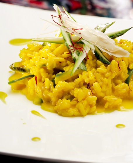 RISOTTO WITH SAFFRON THREADS AND COURGETTES