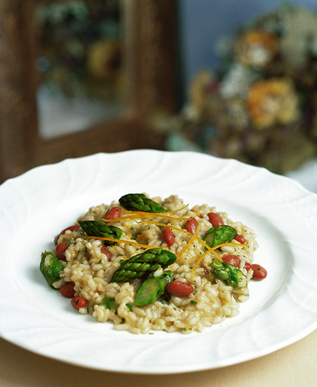 ASPARAGUS AND BROAD BEAN RISOTTO WITH MASCARPONE, LEMON AND MINT